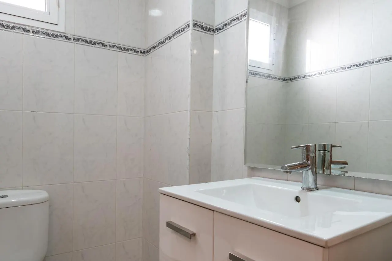 Apartamento De 3 Habitaciones En El Barrio De Las Artes, Soho Malaga Apartment