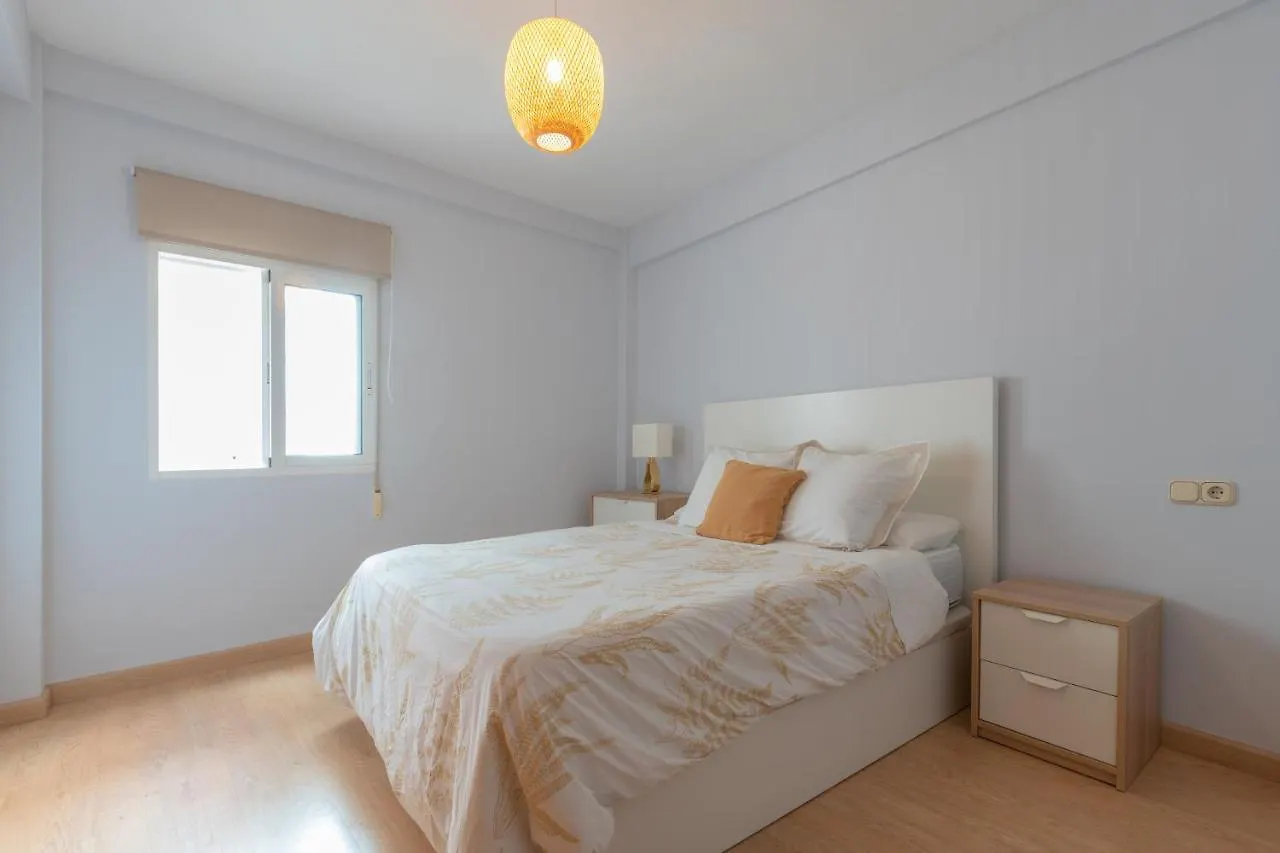 Apartamento De 3 Habitaciones En El Barrio De Las Artes, Soho Malaga