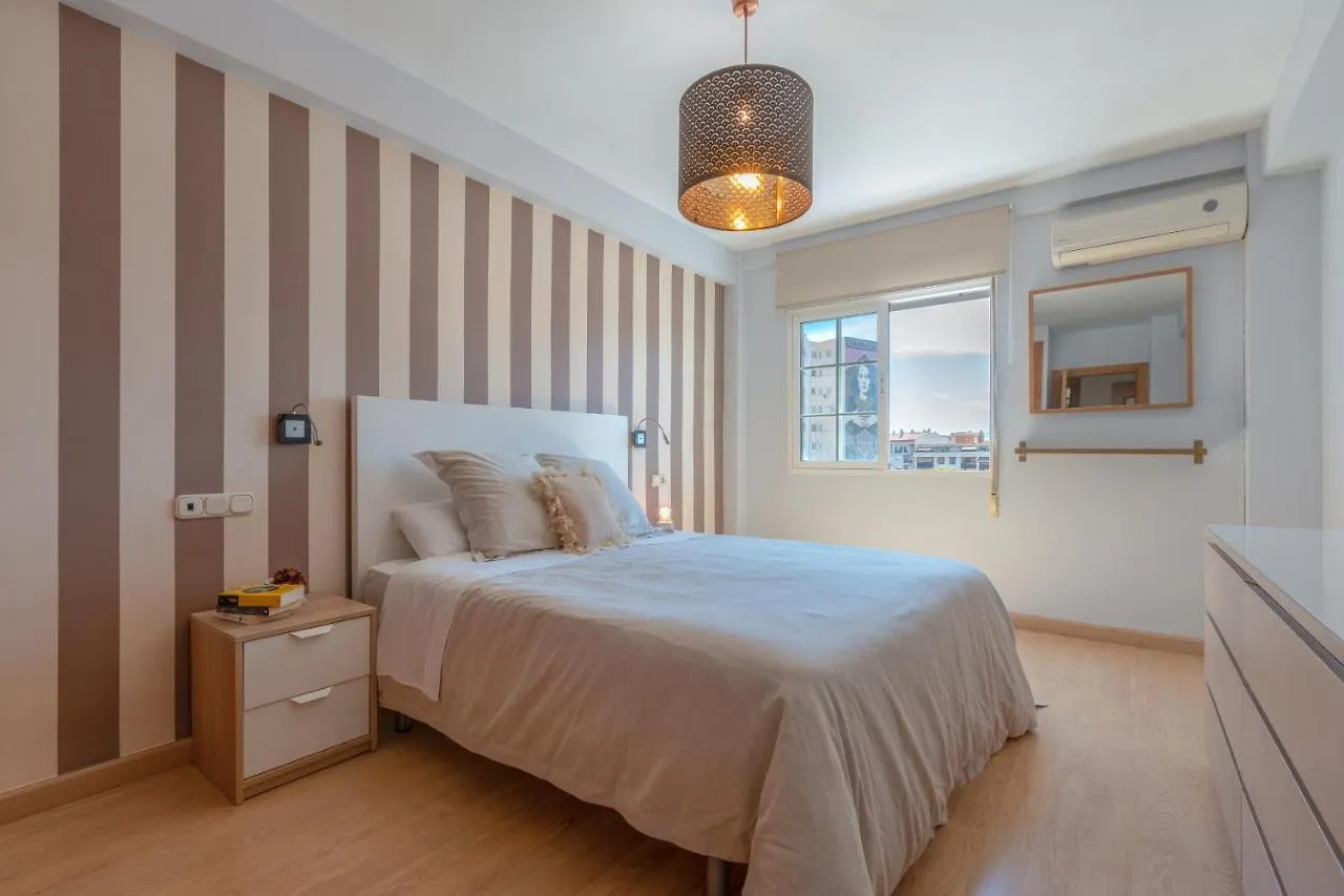 Apartamento De 3 Habitaciones En El Barrio De Las Artes, Soho Malaga Apartment