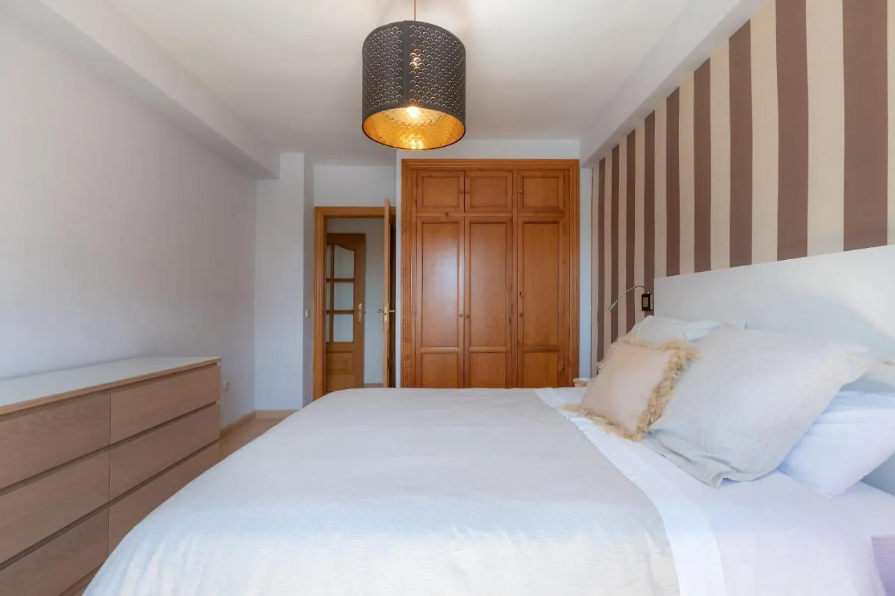 Apartamento De 3 Habitaciones En El Barrio De Las Artes, Soho Malaga Apartment